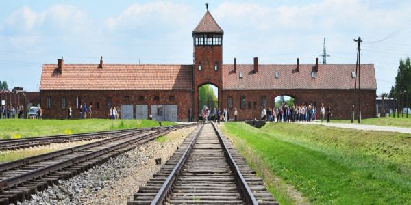 auschwitz tour and hotel package
